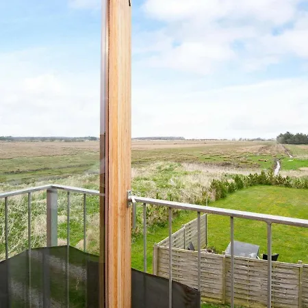 4 Person In Fan Appartement