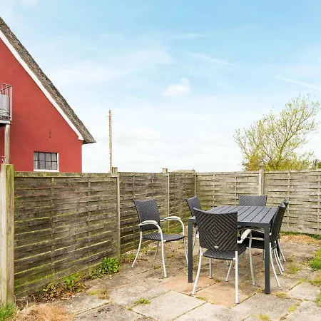 4 Person In Fan Appartement