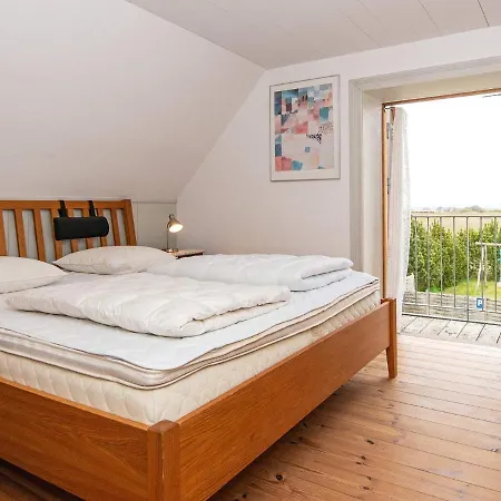 Διαμέρισμα 4 Person In Fan