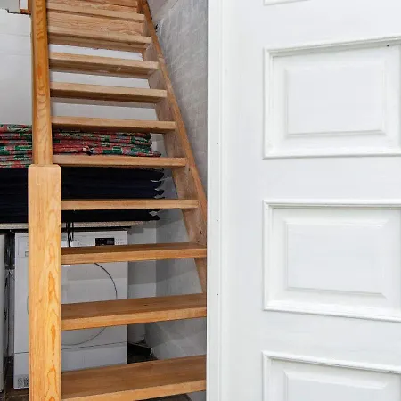 4 Person In Fan Διαμέρισμα *